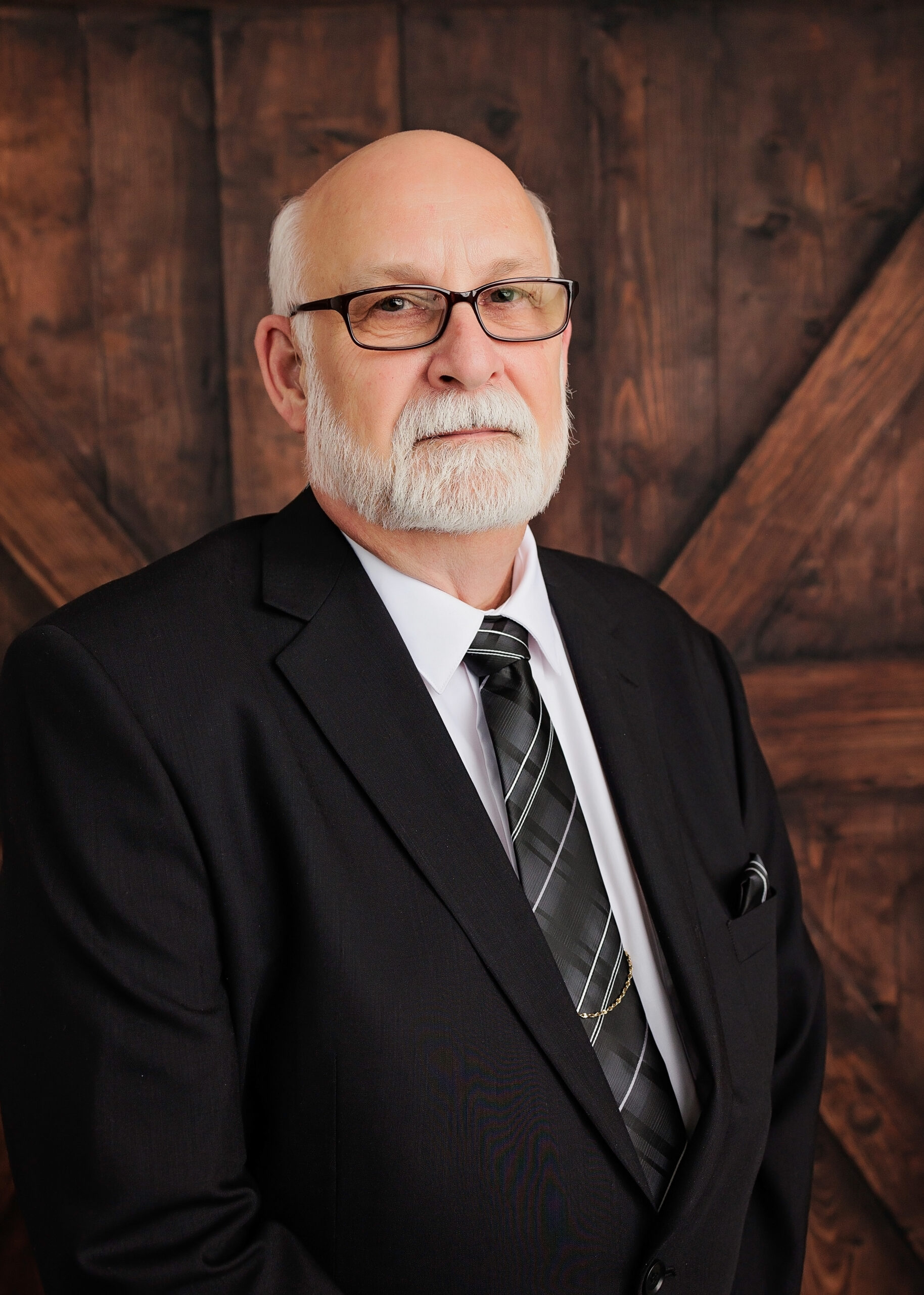 Robert M. Glenn : Licensed Funeral Director